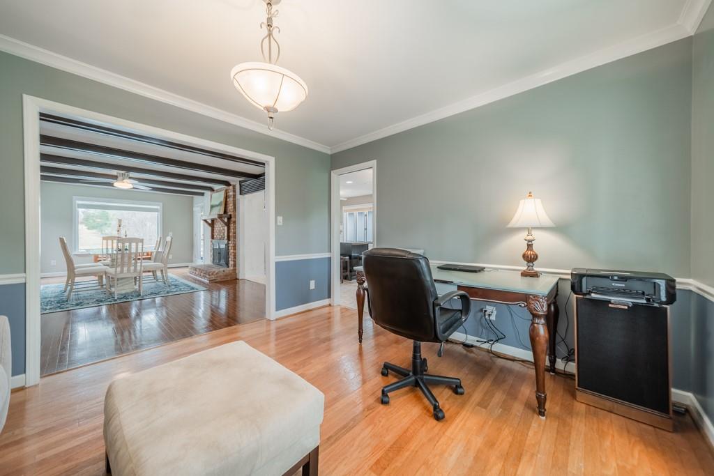 5111 Rounding Run Road Charlotte, NC 28277 - Photo 16 of 35 a workspace with furniture