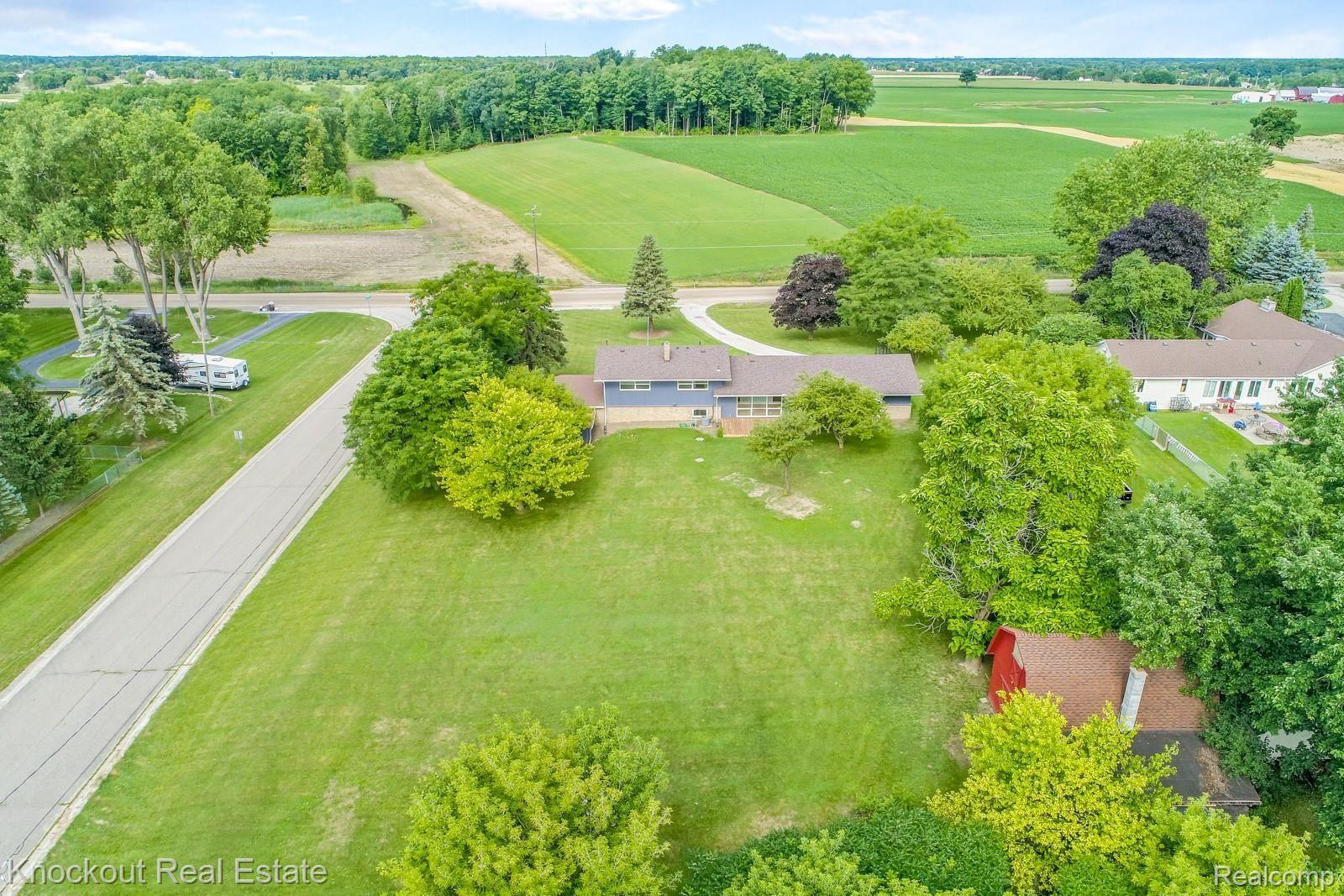 3193 Atlas Road Davison, MI 48423 - Photo 48 of 58 3193 Atlas Davison-48.jpg