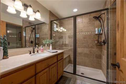 $1,095,000 | 41537 Mockingbird Drive, Big Bear Lake, CA 92315