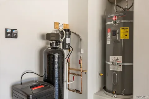 $1,095,000 | 41537 Mockingbird Drive, Big Bear Lake, CA 92315