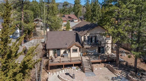 $1,095,000 | 41537 Mockingbird Drive, Big Bear Lake, CA 92315