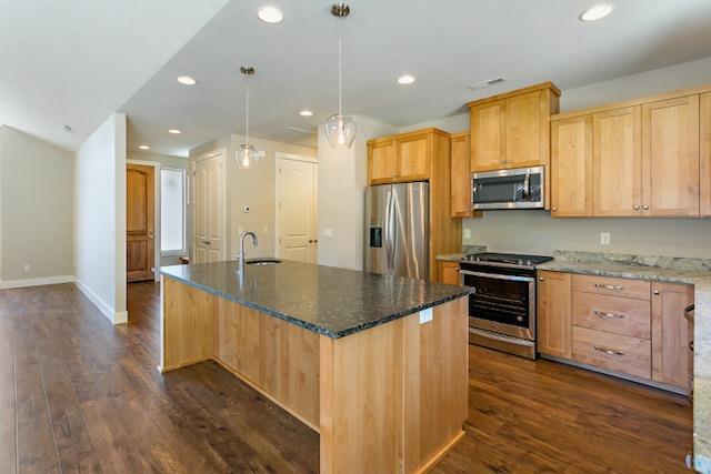 116 North 3rd Street Talent, OR 97540 - Photo 1 of 22 Oversized granite counter with prep sink