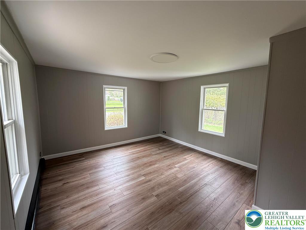 327 Rutt Road Bangor, PA 18013 - Photo 2 of 8