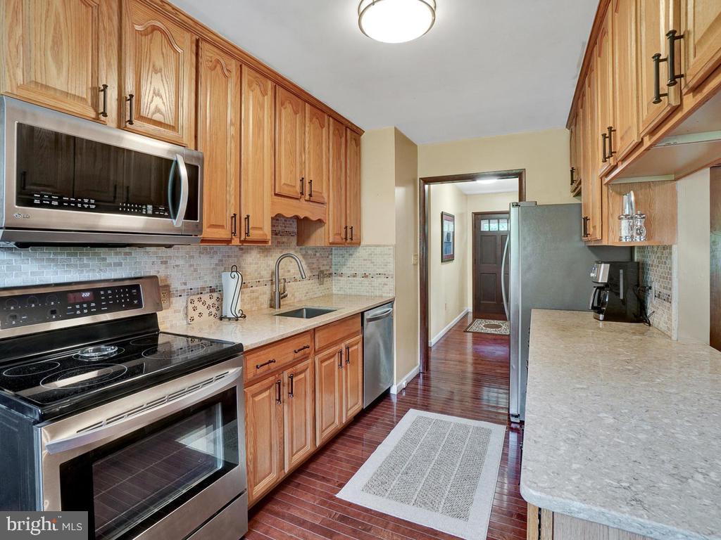3608 Kemptown Church Road Monrovia, MD 21770 - Photo 17 of 58 Updated kitchen with quartz countertops