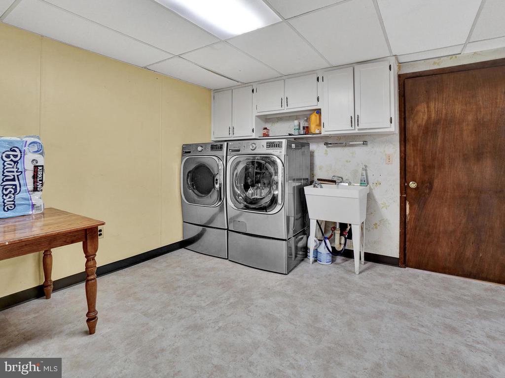 3608 Kemptown Church Road Monrovia, MD 21770 - Photo 33 of 58 Laundry