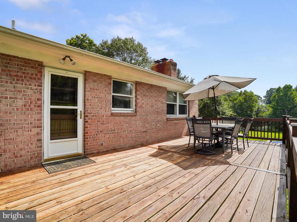 3608 Kemptown Church Road Monrovia, MD 21770 - Photo 48 of 58 Back deck