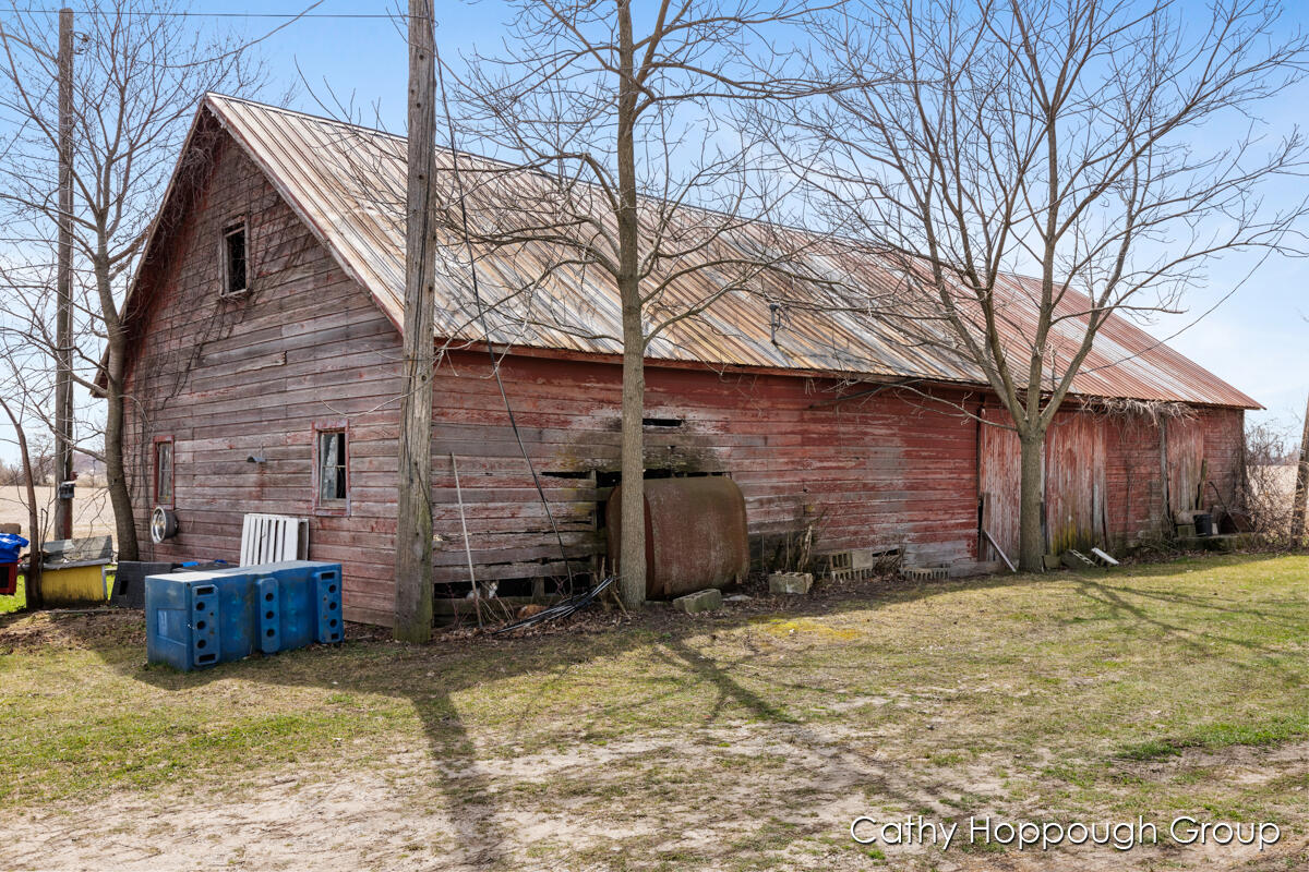 5640 South State Road Ionia, MI 48846 - Photo 17 of 45 IMG_1029