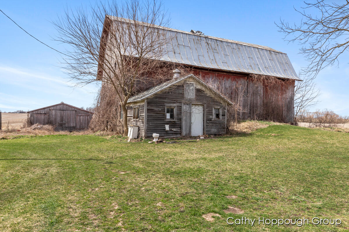5640 South State Road Ionia, MI 48846 - Photo 18 of 45 IMG_1030