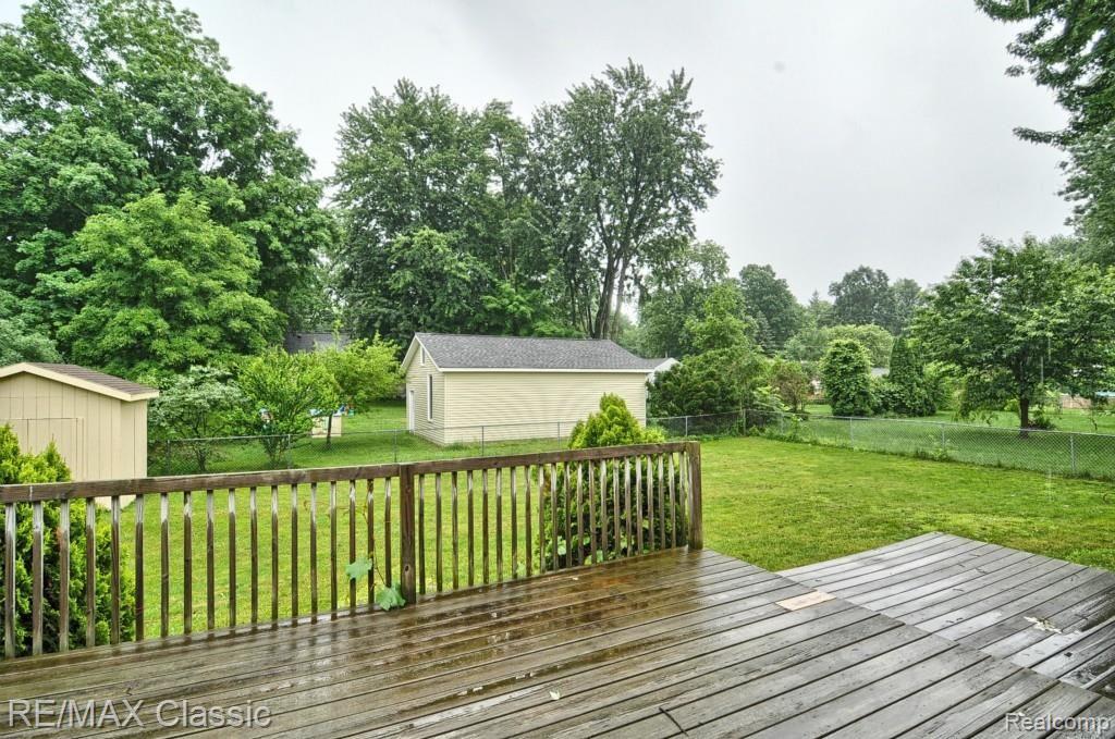 19778 Merriman Road Livonia, MI 48152 - Photo 24 of 27 Deck.jpg