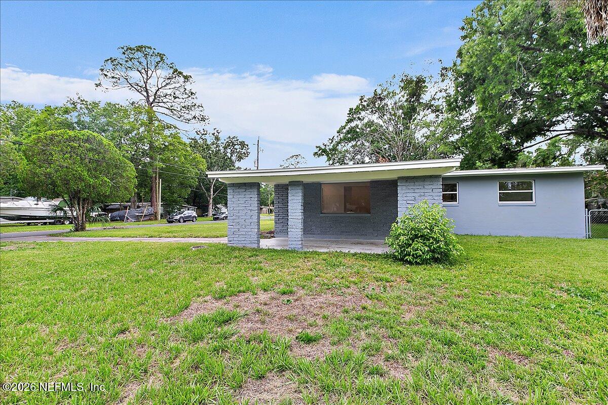 6903 Clovis Road Jacksonville, FL 32205 - Photo 14 of 18 14-Side Yard