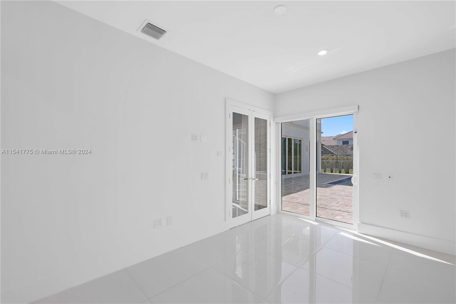 7153 Valencia Drive Boca Raton, FL 33433 - Photo 34 of 80