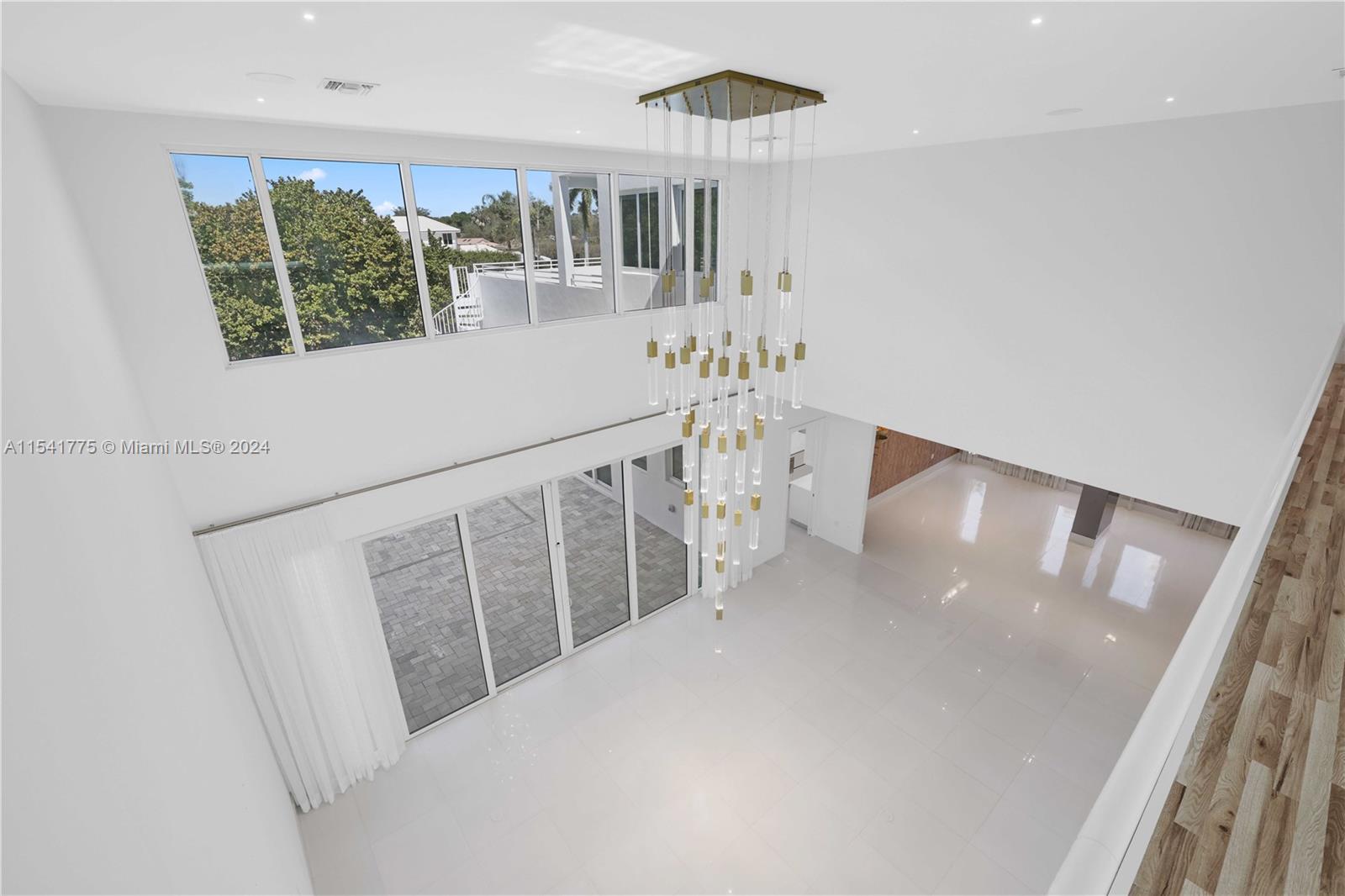 7153 Valencia Drive Boca Raton, FL 33433 - Photo 49 of 80 a view of entryway