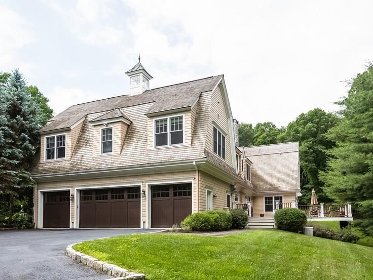 299 Ridgefield Road Wilton, CT 06897 - Photo 26 of 29 a view of a yard in front view of a house