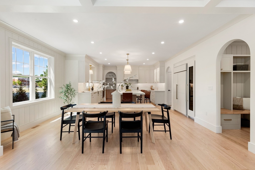 144 Maple Street Lexington, MA 02420 - Photo 4 of 41