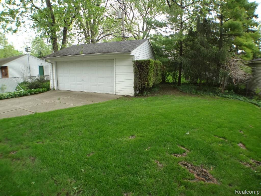 2072 Derby Road Birmingham, MI 48009 - Photo 25 of 30