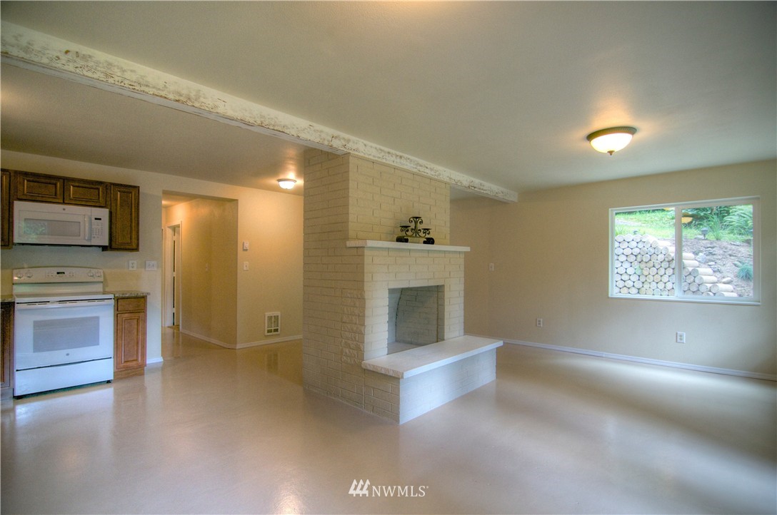 5541 Rehklau Road Southeast Olympia, WA 98513 - Photo 8 of 25 Gallery Image 8