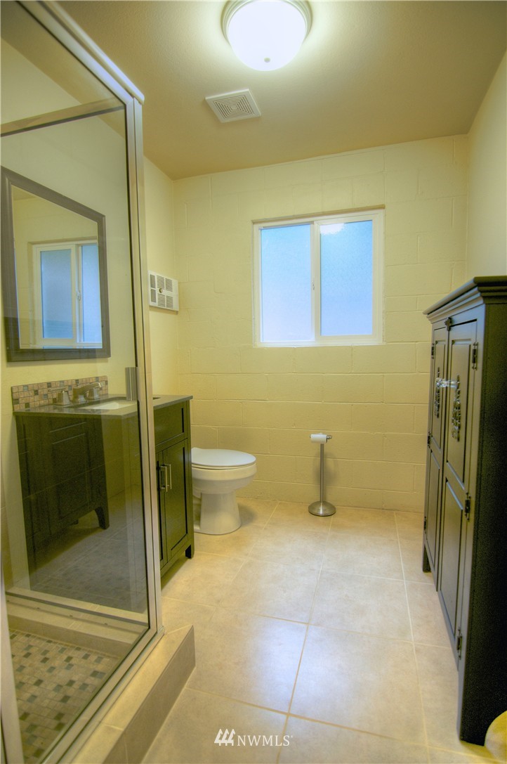 5541 Rehklau Road Southeast Olympia, WA 98513 - Photo 10 of 25 Gallery Image 10