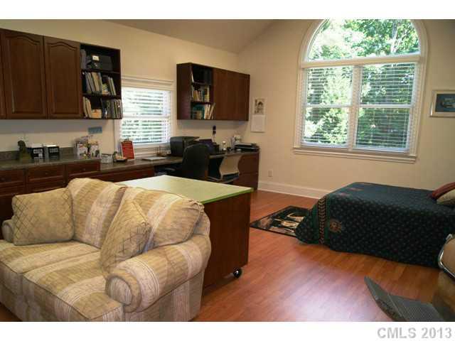 19800 Bustle Road Cornelius, NC 28031 - Photo 12 of 16 Gallery Image 12