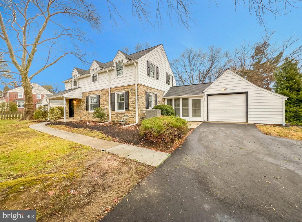 303 West Rose Valley Road Wallingford, PA 19086 - Photo 2 of 40