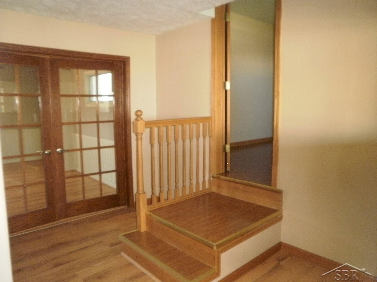 103 South Westervelt Road Saginaw, MI 48604 - Photo 5 of 10 31348348-4.JPG