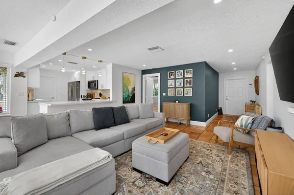 $705,000 | 3030 Southwest 23rd Street, Fort Lauderdale, FL 33312