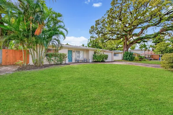 $705,000 | 3030 Southwest 23rd Street, Fort Lauderdale, FL 33312