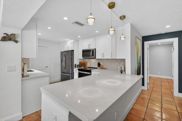 $705,000 | 3030 Southwest 23rd Street, Fort Lauderdale, FL 33312