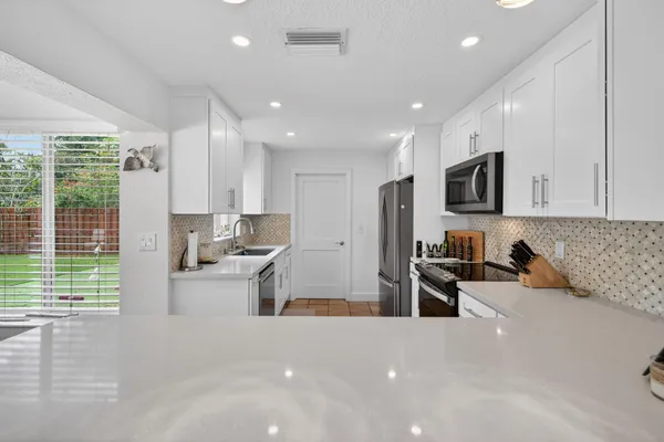 $705,000 | 3030 Southwest 23rd Street, Fort Lauderdale, FL 33312