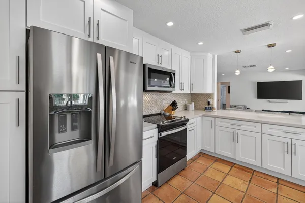 $705,000 | 3030 Southwest 23rd Street, Fort Lauderdale, FL 33312