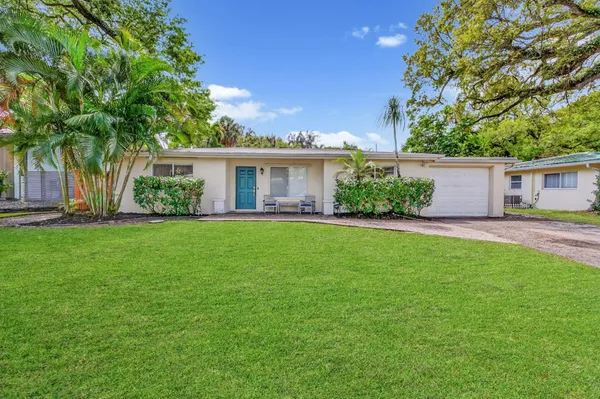 $705,000 | 3030 Southwest 23rd Street, Fort Lauderdale, FL 33312