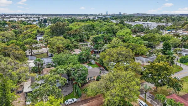 $705,000 | 3030 Southwest 23rd Street, Fort Lauderdale, FL 33312