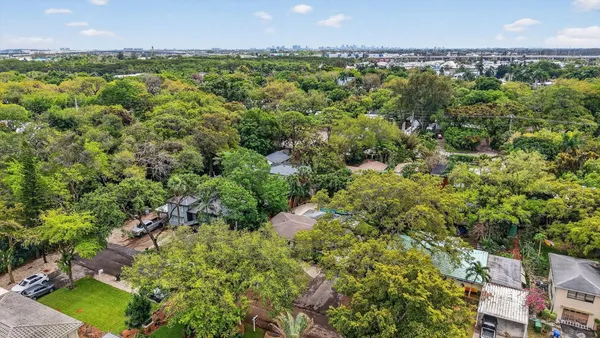 $705,000 | 3030 Southwest 23rd Street, Fort Lauderdale, FL 33312