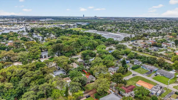 $705,000 | 3030 Southwest 23rd Street, Fort Lauderdale, FL 33312