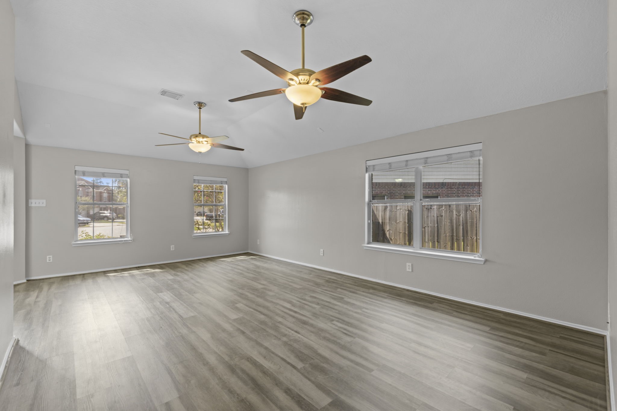9606 Babbling Spring Court Tomball, TX 77375 - Photo 9 of 38 Gallery Image 9