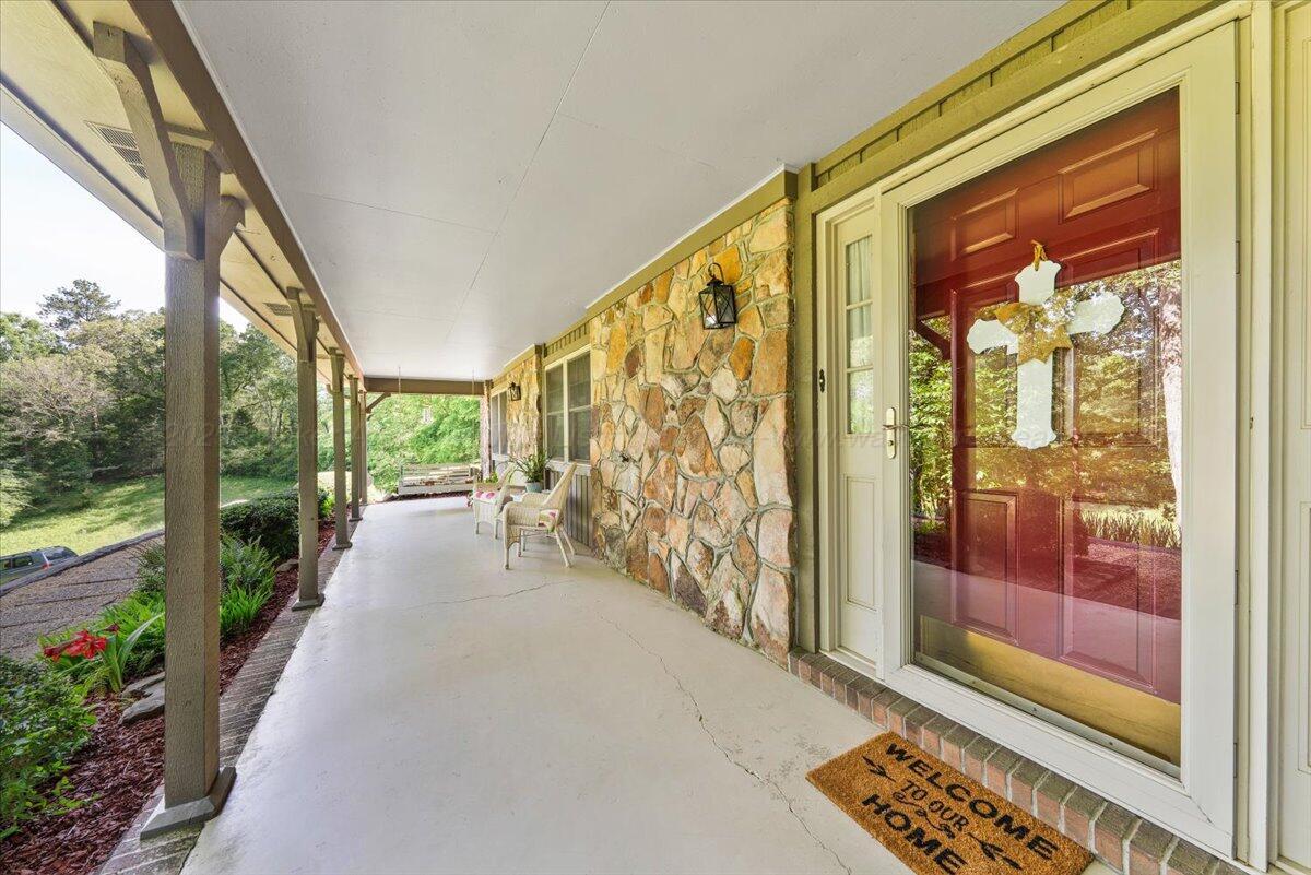 1686 Buttermilk Road Cordova, AL 35550 - Photo 6 of 48 Front Porch