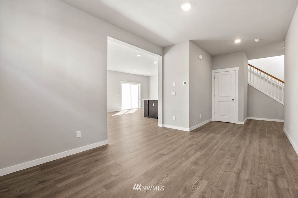 6038 Waverly Road Southwest, Unit 72 Port Orchard, WA 98367 - Photo 5 of 31 Gallery Image 5
