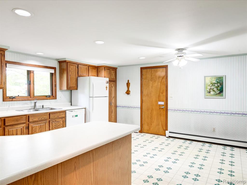4437 Atkins Road Port Huron, MI 48060 - Photo 9 of 29