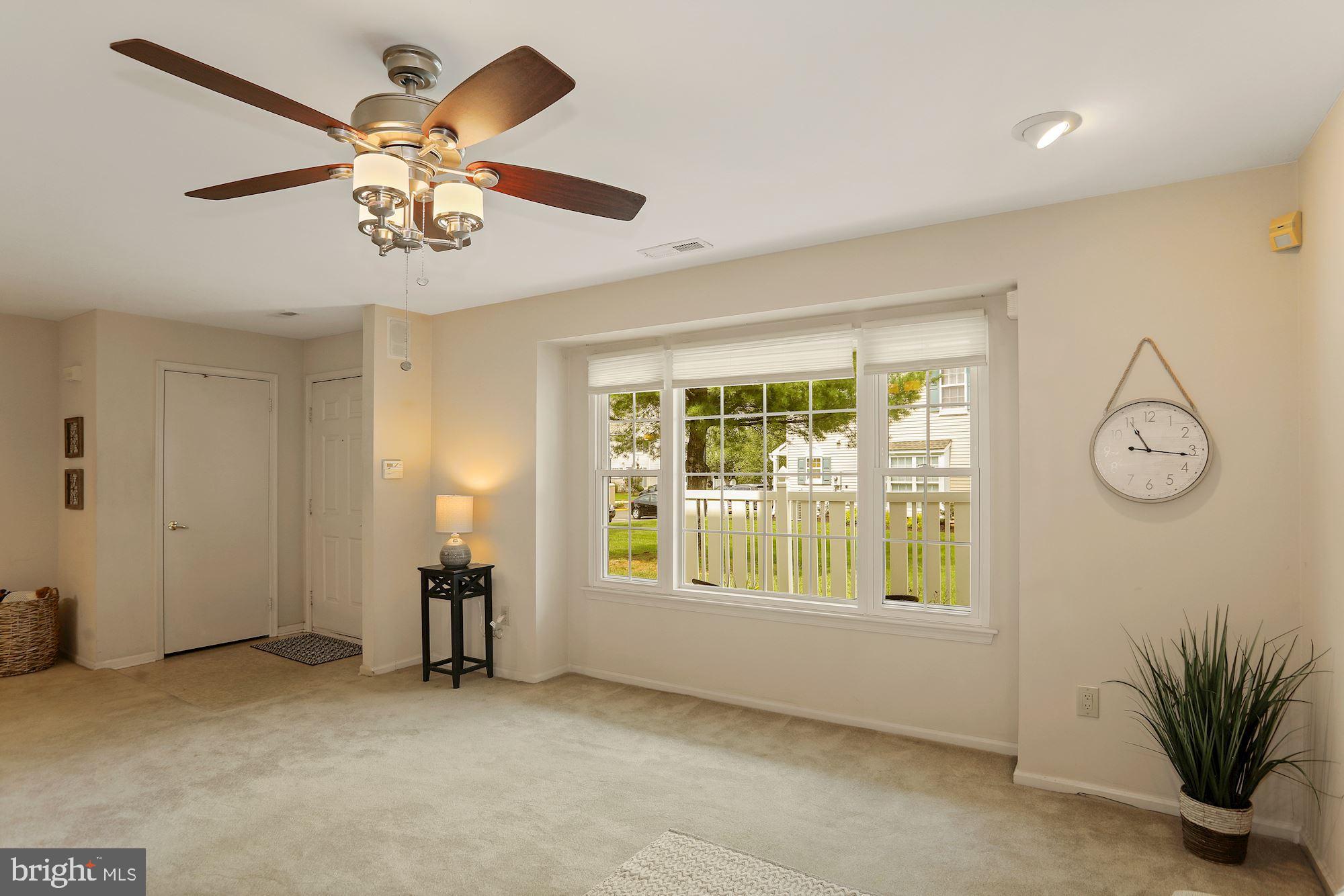 807 Wharton Road Mount Laurel, NJ 08054 - Photo 8 of 29 Living Room