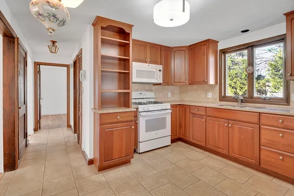 $340,000 | 158 Homestead Boulevard, Longmeadow, MA 01106