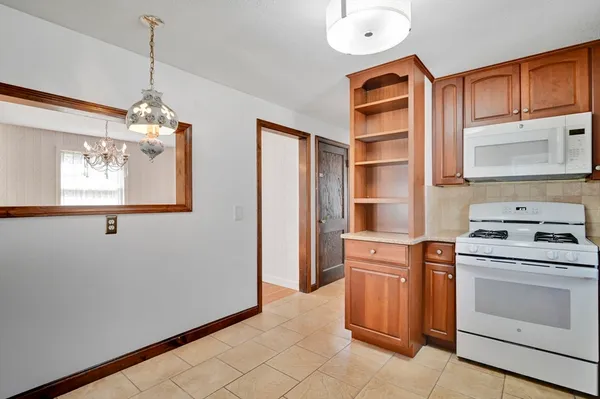 $340,000 | 158 Homestead Boulevard, Longmeadow, MA 01106