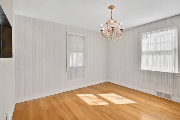 $340,000 | 158 Homestead Boulevard, Longmeadow, MA 01106