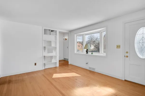 $340,000 | 158 Homestead Boulevard, Longmeadow, MA 01106