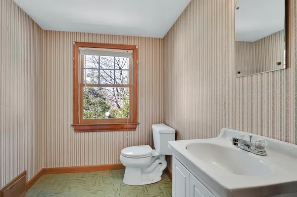 $340,000 | 158 Homestead Boulevard, Longmeadow, MA 01106