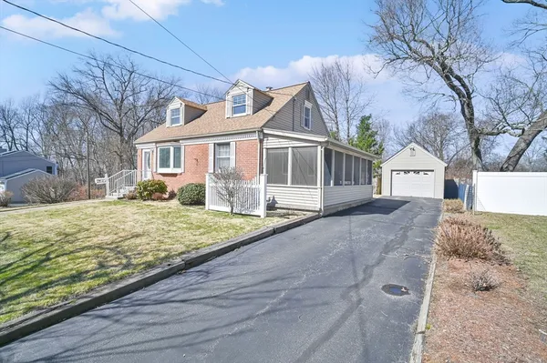 $340,000 | 158 Homestead Boulevard, Longmeadow, MA 01106