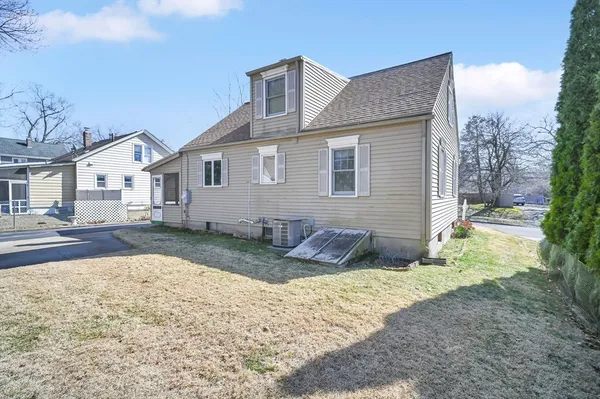 $340,000 | 158 Homestead Boulevard, Longmeadow, MA 01106