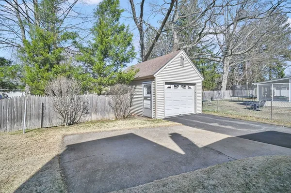 $340,000 | 158 Homestead Boulevard, Longmeadow, MA 01106