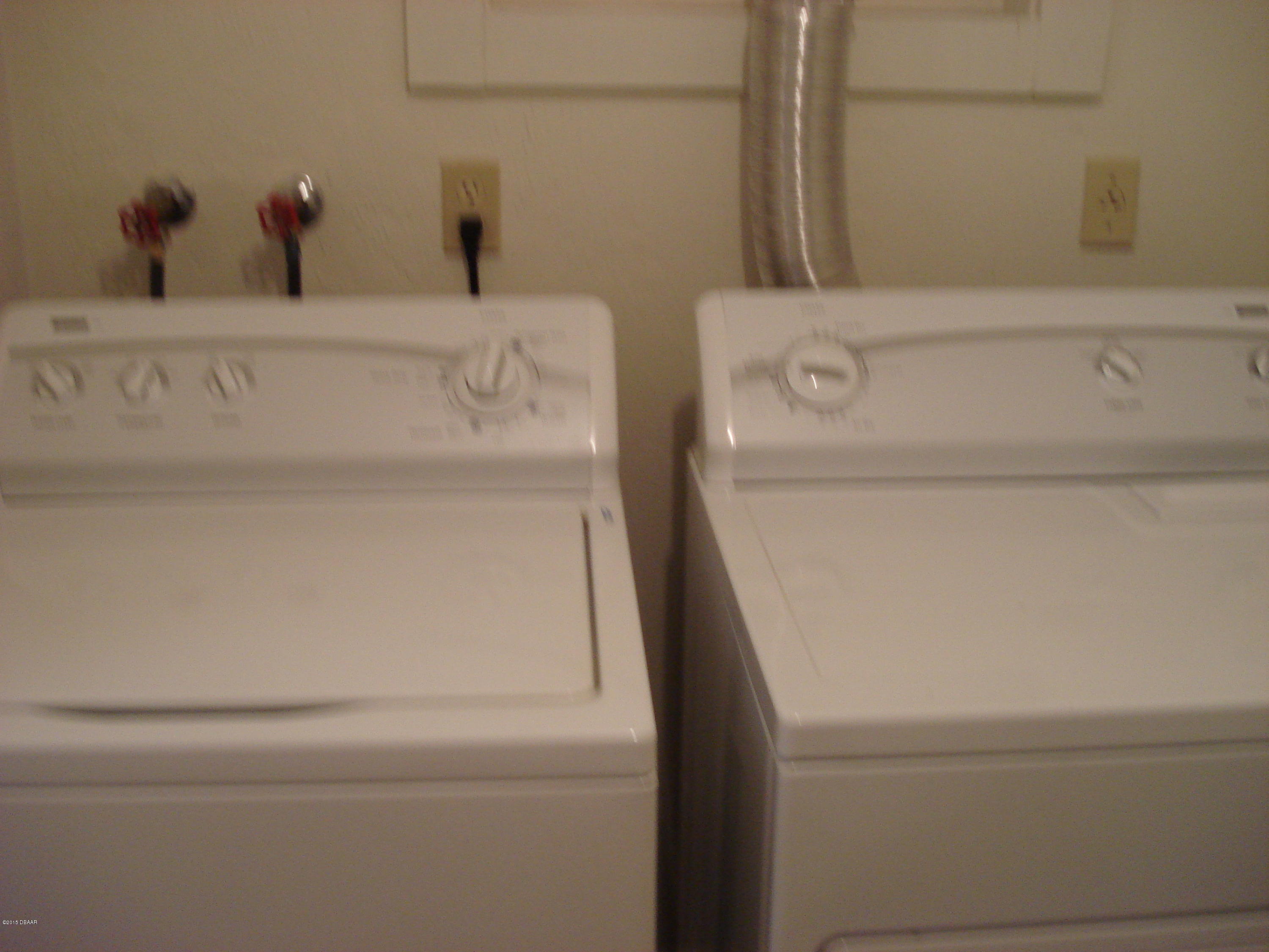 11 Summer Trees Road Port Orange, FL 32128 - Photo 16 of 22 LAUNDRY