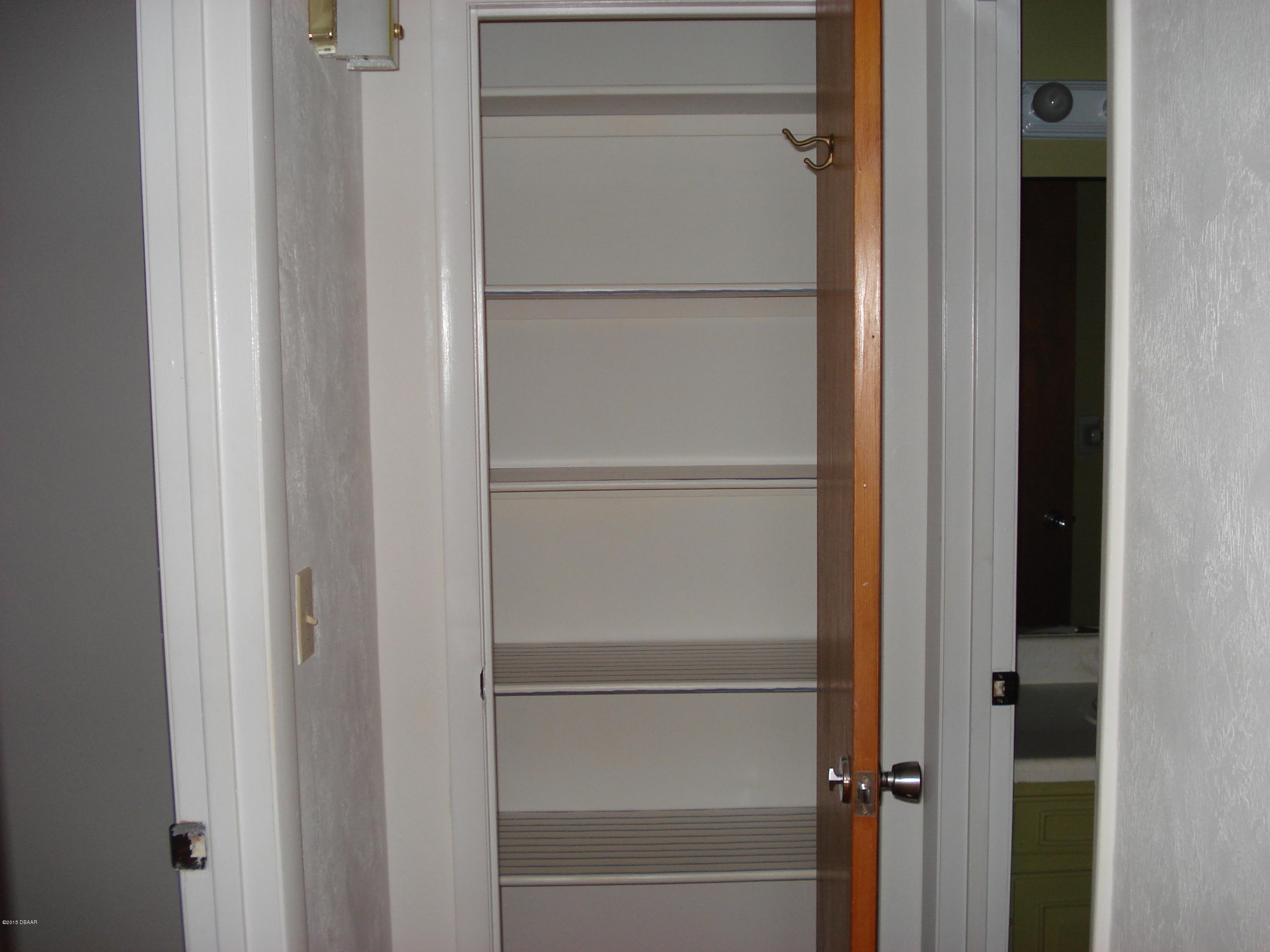 11 Summer Trees Road Port Orange, FL 32128 - Photo 17 of 22 PANTRY