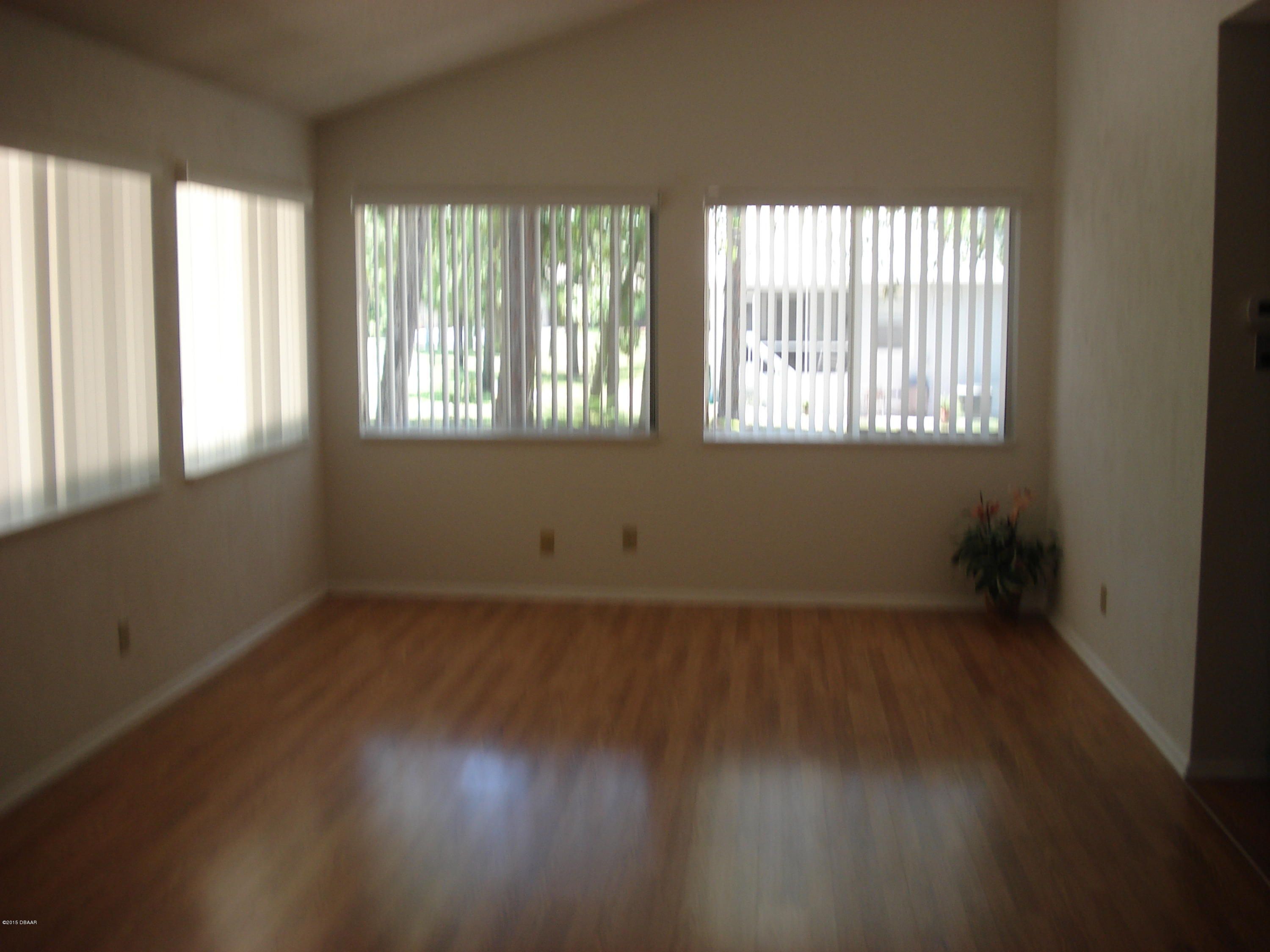 11 Summer Trees Road Port Orange, FL 32128 - Photo 3 of 22 LIVING ROOM