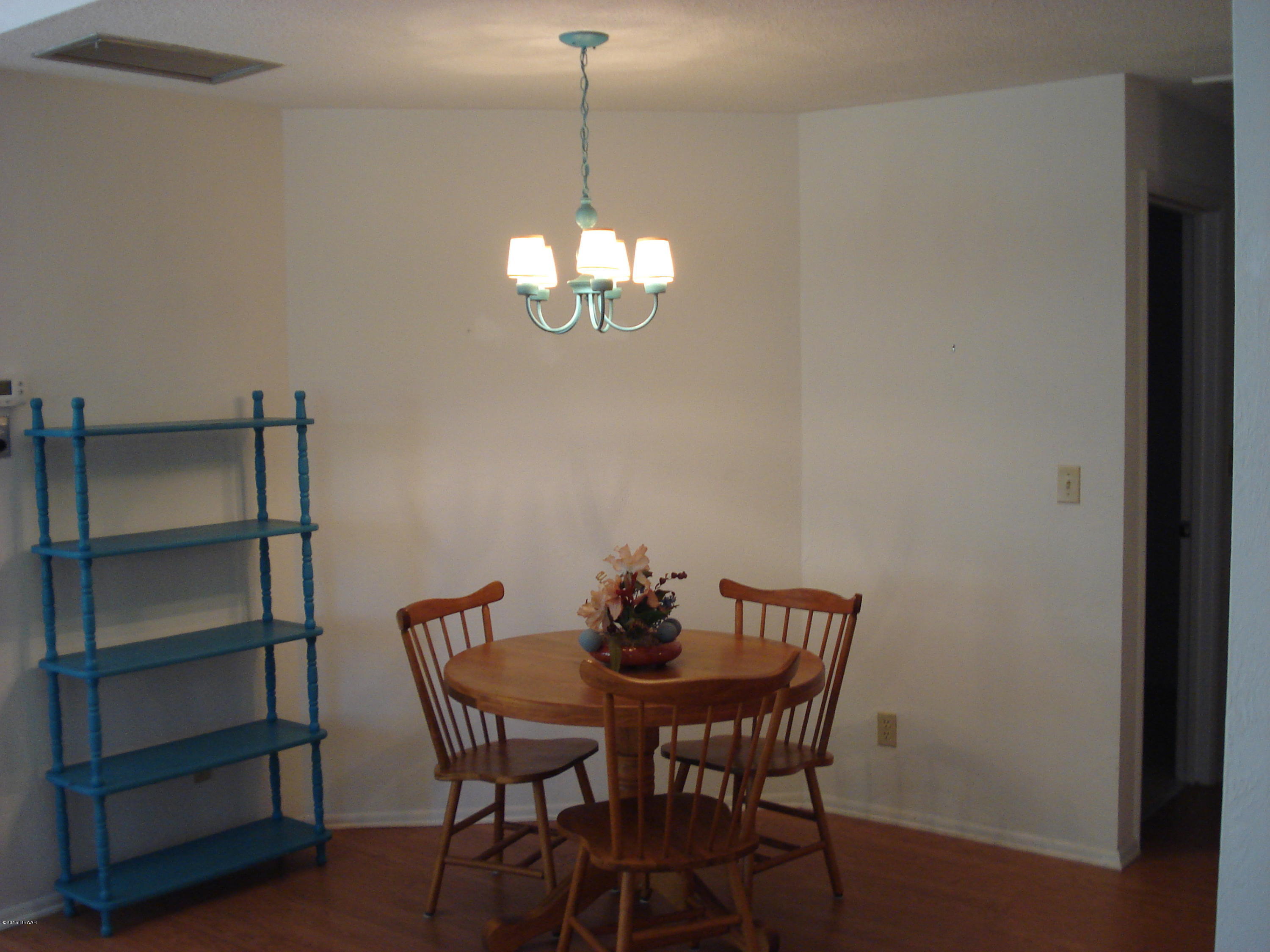 11 Summer Trees Road Port Orange, FL 32128 - Photo 5 of 22 EAT IN KITCHEN